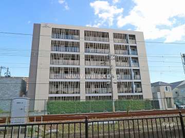 ワコーレ新伊丹ハウスの外観(西側から)