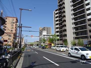 敷地北西側の前面道路（南西側から）※国道479号線（内環状線）です。