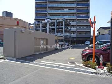 駐車場の出入り口