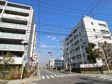 敷地東側の前面道路