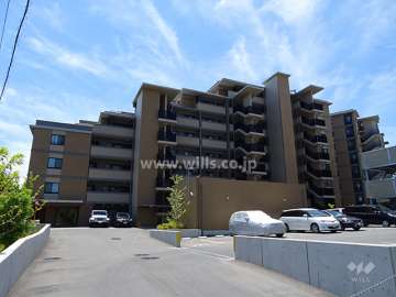 プレミスト北千里クラッシィJ棟の外観（北側から）