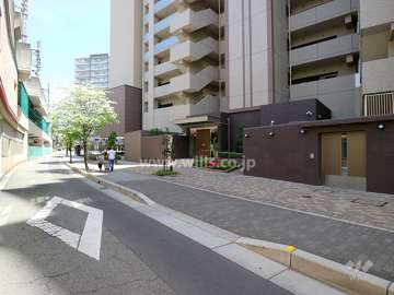 敷地北西側の前面道路