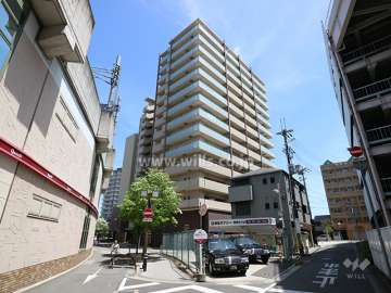 ジオ阪急川西レジデンスマークの外観（南西側から）