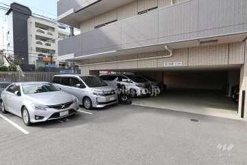 敷地内駐車場(屋外平面式・屋内平面式)