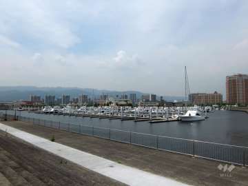 敷地の北側には芦屋マリーナがあります。