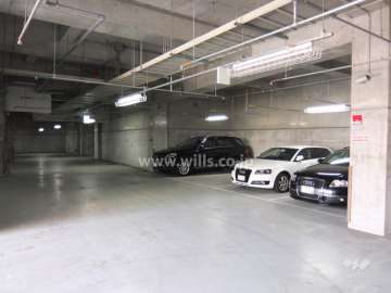 敷地内駐車場（屋内平面式）