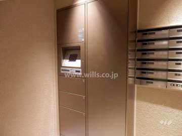 宅配ボックスと共用ポスト