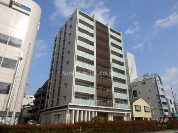 ブランズ甲南山手の外観（南西側から）