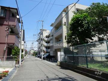 敷地北側の前面道路