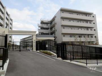 駐車場出入り口（ゲート付き）