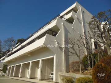 日商岩井御影ガーデンハイツF棟の外観（南東側から）