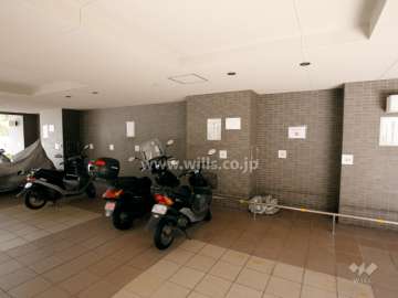 バイク置き場
