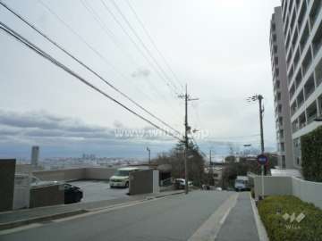 敷地東側の前面道路