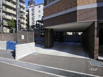 駐車場の出入り口