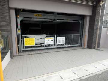 敷地内駐車場（屋内機械式）