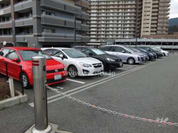 敷地内駐車場（屋外平面式）