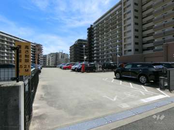 敷地内駐車場（屋外平面式）
