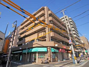 アーバンライフ六甲の外観(南東側から)