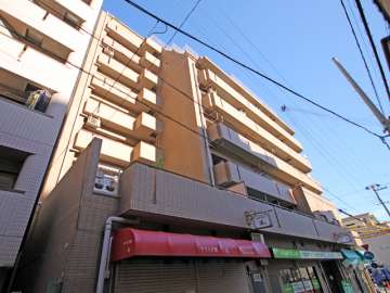 アーバンライフ六甲の外観(南西側から)