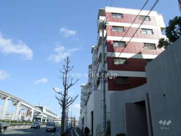 敷地の北側は中央環状線に面しています