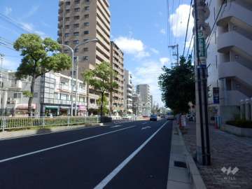 敷地の北側は山手幹線に面しています。