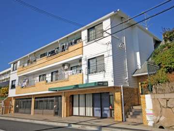 カサベルデ青谷の外観(南東側から)