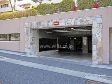 駐車場出入り口