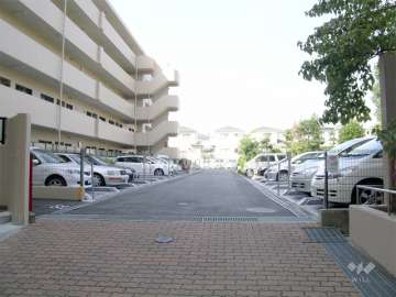 敷地内駐車場（屋外機械式）