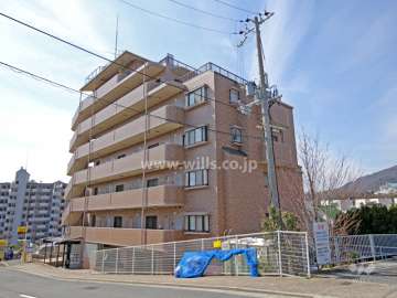 グランパレ六甲の外観(北東側から)