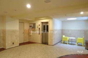 エントランスホール