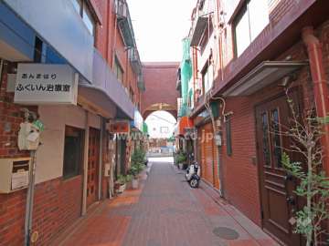 敷地内の商店街