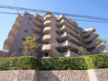 コート青谷川公園の外観(南東側から）