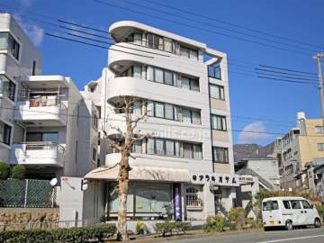 コムーネ六甲の外観(南側から)