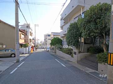敷地東側の前面道路　