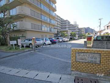 敷地内駐車場（屋外平面式　ロボットゲート付き）
