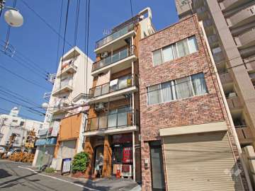 サンパレス倉石の外観(南西側から)