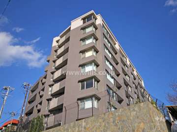 ジオグランテ六甲の外観(南西側から)