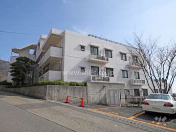ジオ六甲山手の外観(西側から)