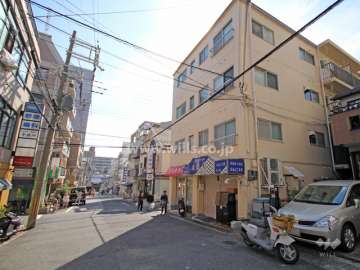 敷地東側の前面道路