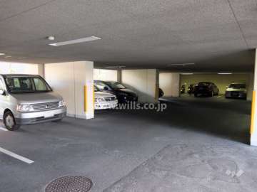 敷地内駐車場（屋内平面式）