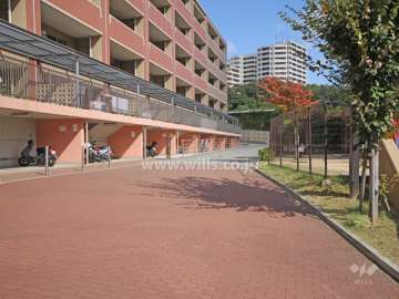 駐車場出入り口