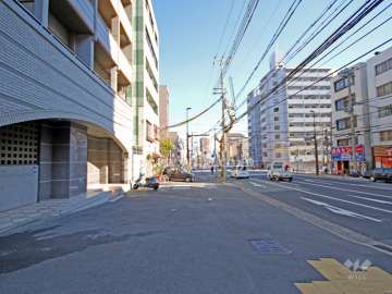 敷地南側の前面道路