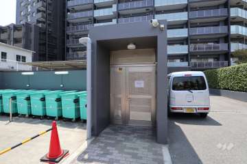 駐輪場出入り口
