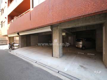 敷地内駐車場（屋内平面式）