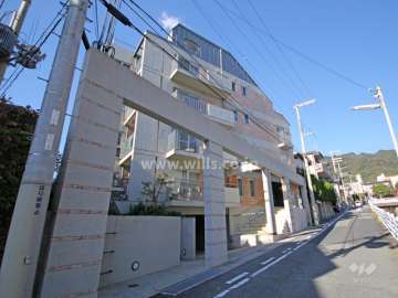 パレ六甲篠原の外観(南東側から)