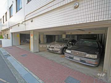 敷地内駐車場（屋内平面式）