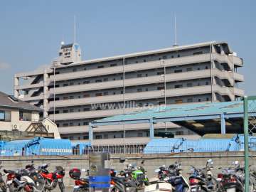 プレステージ灘新在家の外観(南西側から)