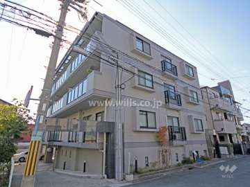 プレステージ六甲の外観(北東側から)