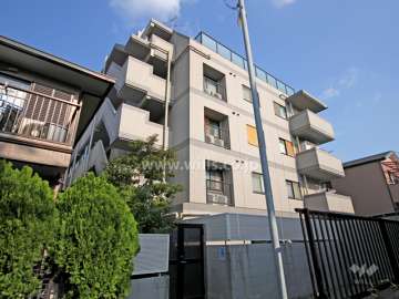 プレステージ六甲の外観(南西側から)