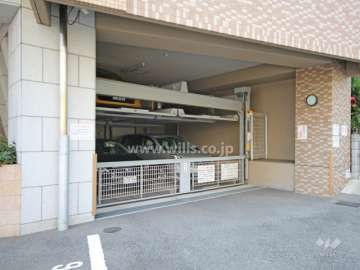 敷地内駐車場（屋内機械式）
